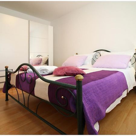 Mir Apartments Primosten Bagian luar foto