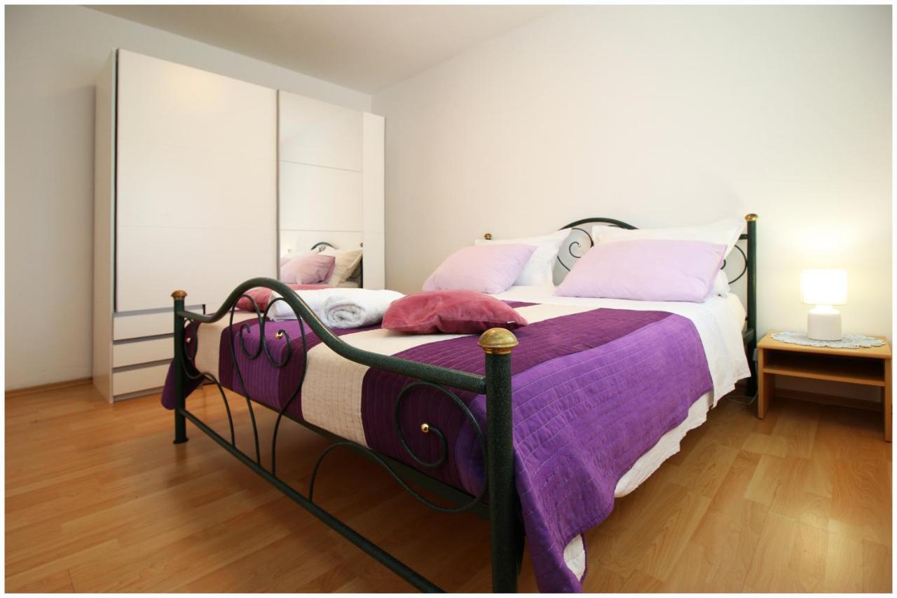 Mir Apartments Primosten Bagian luar foto