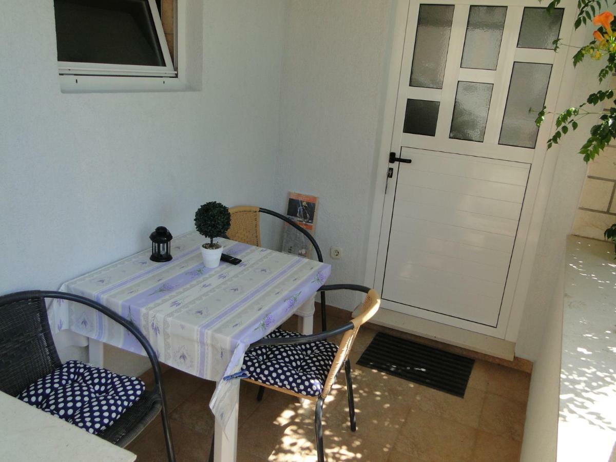 Mir Apartments Primosten Bagian luar foto