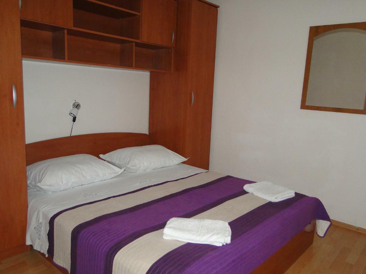 Mir Apartments Primosten Bagian luar foto